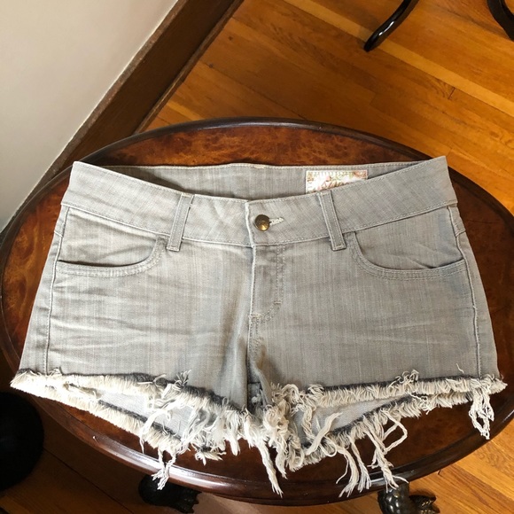 Siwy Camilla Cutoff Denim Shorts in Surrender 26